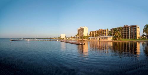Фотография гостиницы Best Western Fort Myers Waterfront