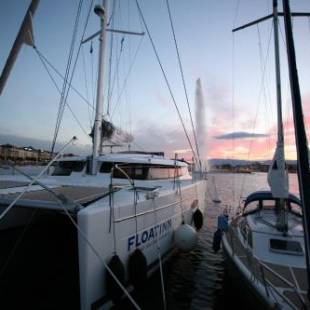 Фотографии мини отеля
Floatinn Boat-BnB