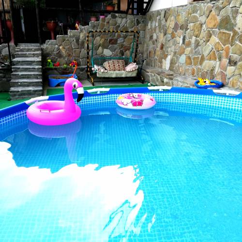 Фотографии гостевого дома
Альпийский Хуторок