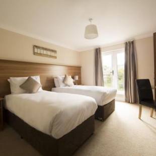 Фотография гостиницы Riverside Hotel