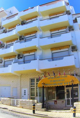 Фотография гостевого дома Apartamentos Turisticos Praia Grande