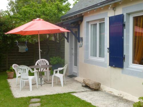 Фотография гостевого дома Maison d'une chambre avec jardin clos et wifi a Plougasnou a 1 km de la plage