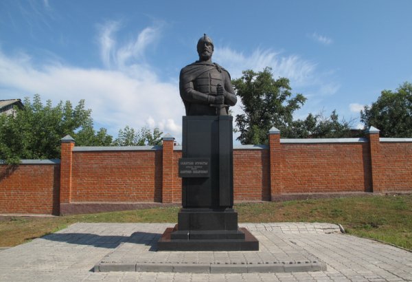 Фотография памятника Памятник-бюст Д. М. Пожарскому