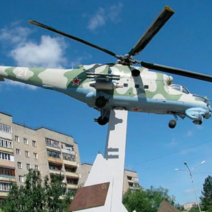 Фотография памятника Памятник героям-вертолетчикам