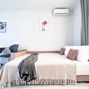 Фотография квартиры Апартаменты Уютная студия с лоджией в Батайске