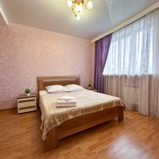 Фотография квартиры Квартира Двухкомнатная Пионерская 100