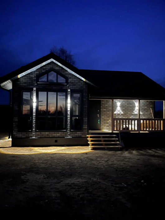 Фотографии Коттеджа 
            Дом с панорамными окнами