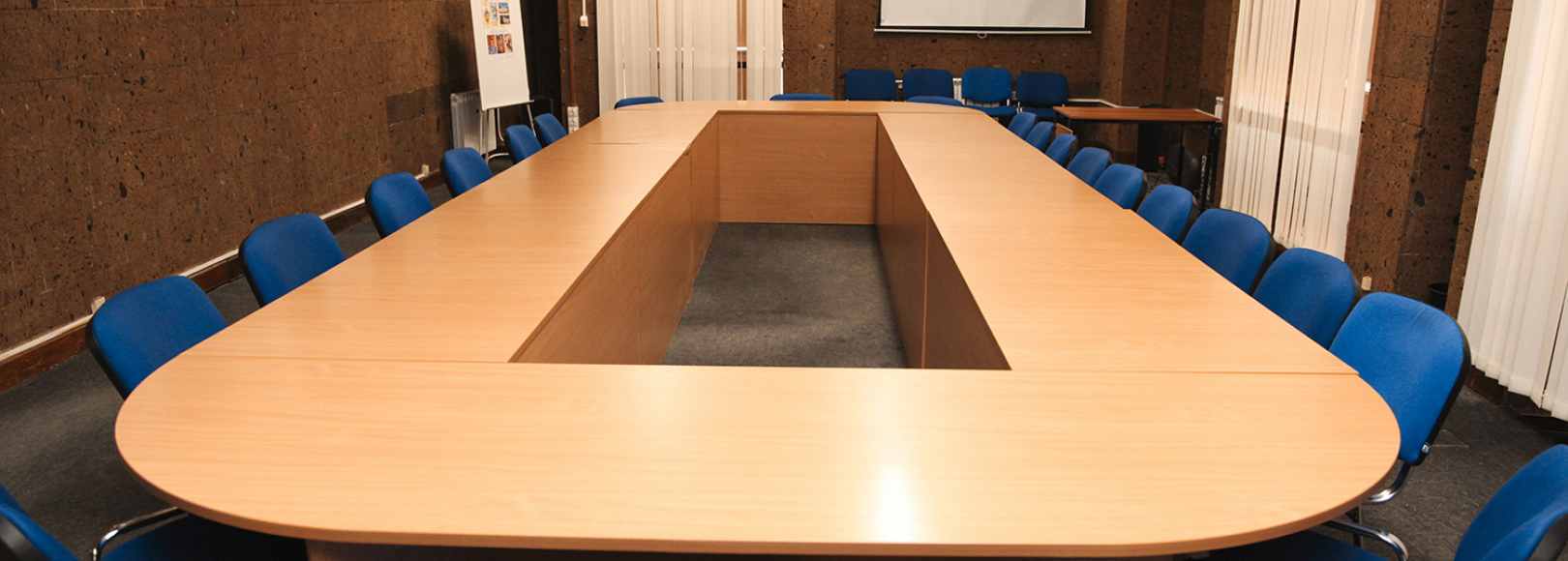 Фотография конференц-зала Западный зал Донской государственной публичной библиотеки