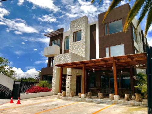 Фотография гостиницы Ilalo Garden Hotel & Restaurant