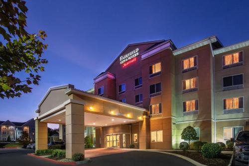 Фотография гостиницы Fairfield Inn and Suites by Marriott Harrisonburg