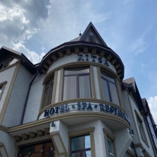 Фотография банкетного зала Рица