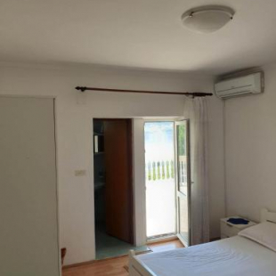 Фотография гостевого дома Rooms Tonica Metajna 5