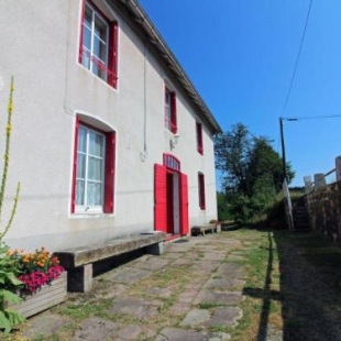 Фотография гостевого дома Gîte Bellefontaine, 6 pièces, 12 personnes - FR-1-589-40