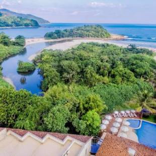 Фотографии гостиницы
Beach Hotel Cambury