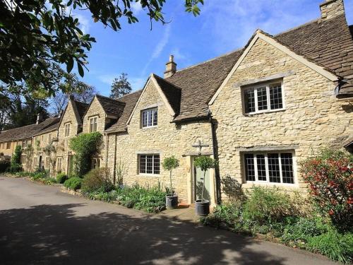 Фотография гостевого дома Castle Combe Cottage, BATH
