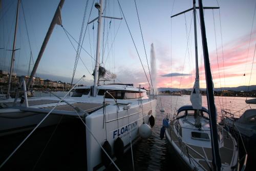 Фотография мини отеля Floatinn Boat-BnB