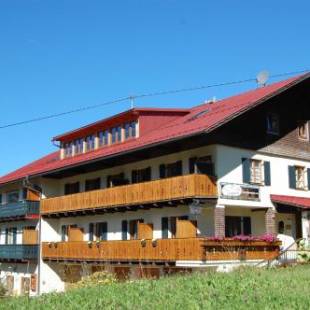 Фотографии гостевого дома
Bed & Breakfast Jungholz - Pension Katharina