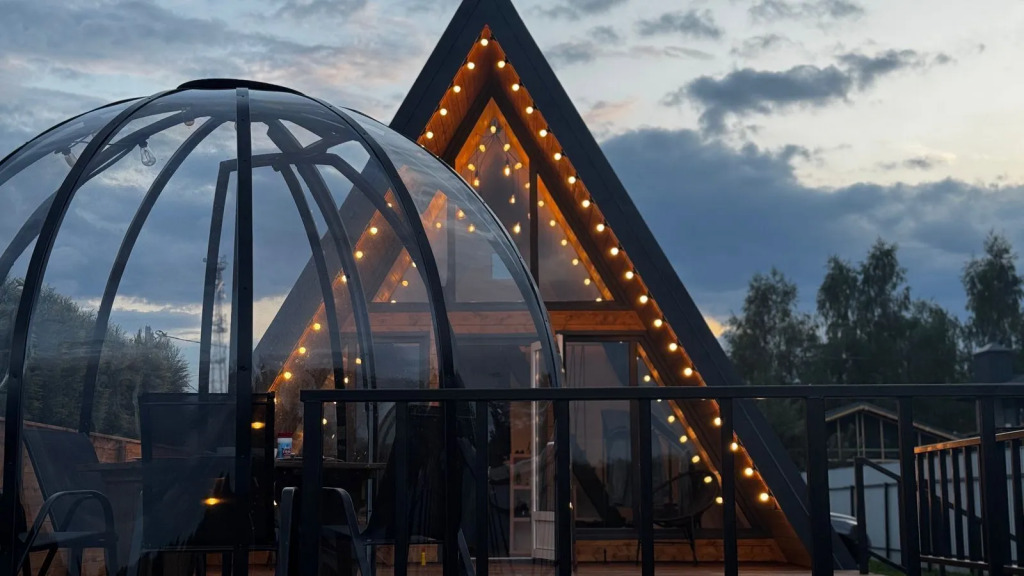 Фотография Коттеджа Частный Дом с Террасой и Видом на Лес