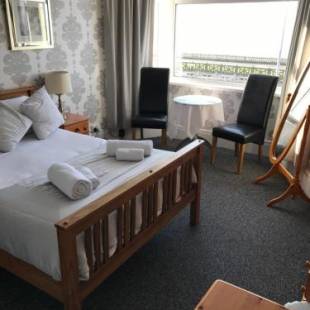 Фотографии мини отеля
Queens Plaza Hotel