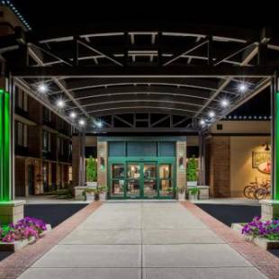 Фотографии гостиницы
Holiday Inn Saratoga Springs, an IHG Hotel