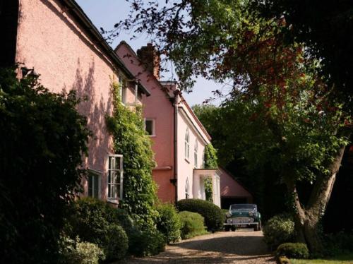 Фотография гостевого дома The Cottage Guest House