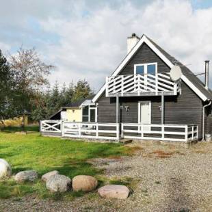 Фотографии гостевого дома 
            Six-Bedroom Holiday home in Vestervig