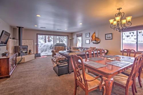 Фотография гостевого дома Cozy Incline Village Townhome 2Mi to Diamond Peak