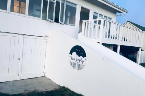 Фотография гостевого дома Live Simply Beach House