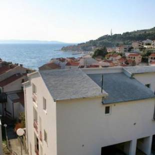 Фотографии гостевого дома 
            Apartments by the sea Podgora, Makarska - 12326
