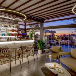 Фотографии гостиницы
Monti Palace Hotel