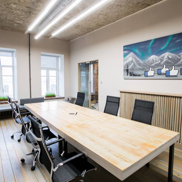 Фотография комнаты для переговоров 