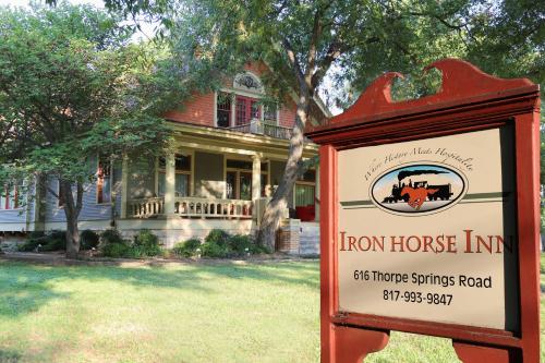 Фотография мини отеля Iron Horse Inn