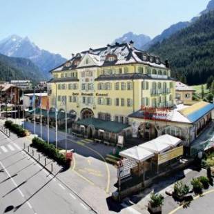 Фотографии гостиницы 
            Hotel Dolomiti Schloss