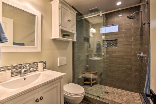 Фотографии гостевого дома
San Diego Home - Walk to Sail Bay and Mission Beach!