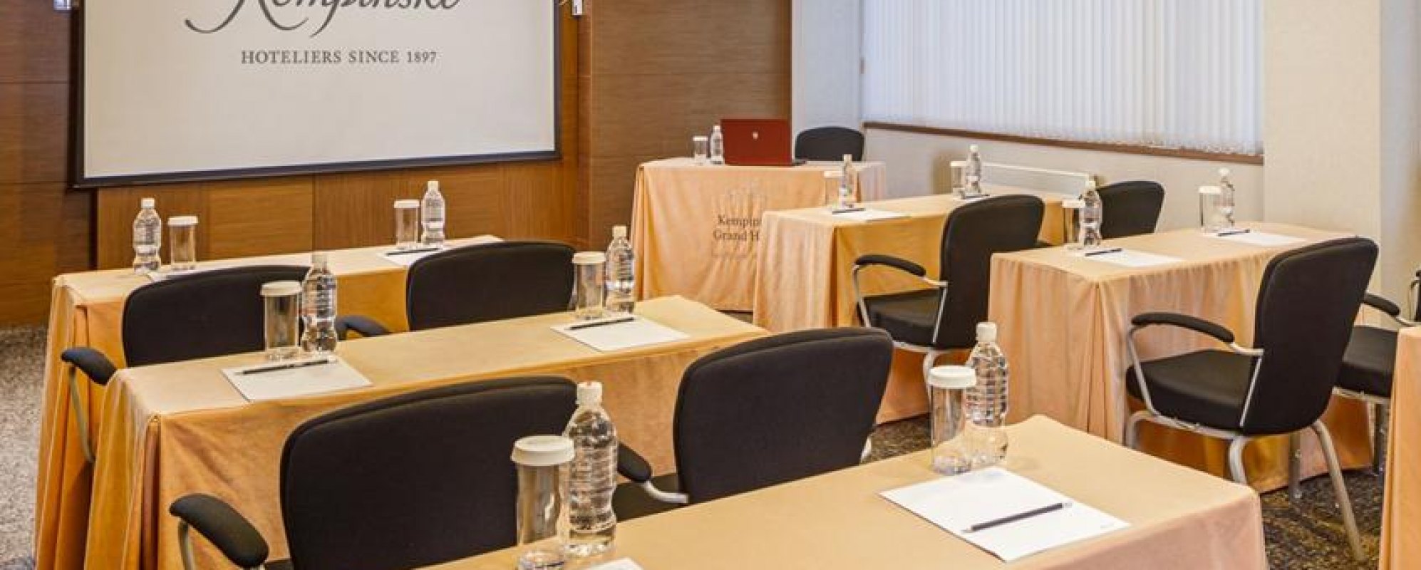 Фотографии конференц-зала Бизнес-центр