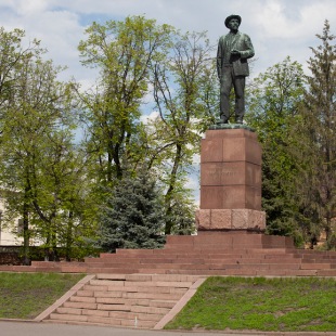 Фотография памятника Памятник И. В. Мичурину