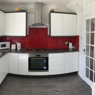 Фотография гостевого дома Rushden Vacation Home