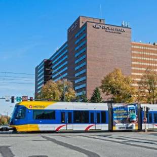 Фотографии гостиницы 
            Crowne Plaza Suites MSP Airport an IHG Hotel