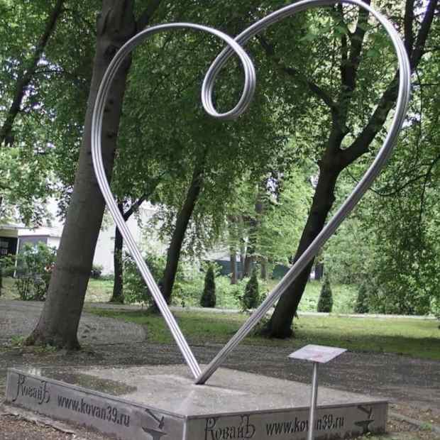 Фотография памятника Памятник всем влюбленным 