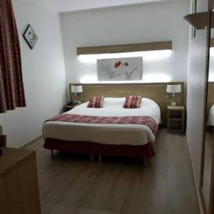 Фотографии гостиницы 
            Kyriad Hotel - Restaurant Carentan