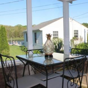 Фотографии гостевого дома
Waterfront Cottage 4