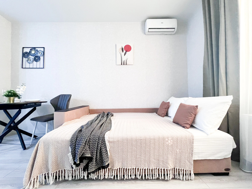 Фотография квартиры Апартаменты Уютная студия с лоджией в Батайске