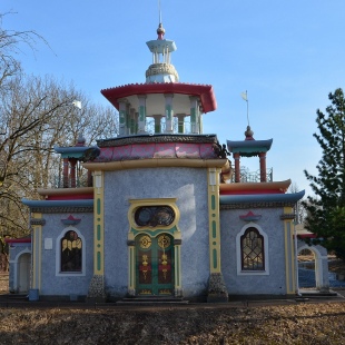 Фотография Скрипучая беседка