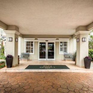 Фотография гостиницы Hotolos Hollywood