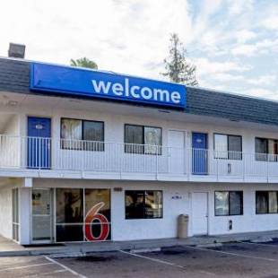 Фотографии гостиницы
Motel 6-Porterville, CA