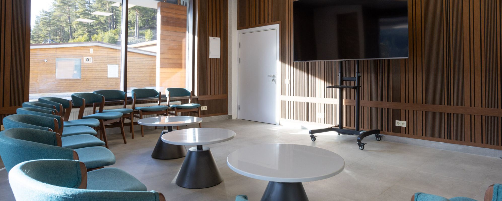 Фотографии конференц-зала Премиум Вилладж Архыз