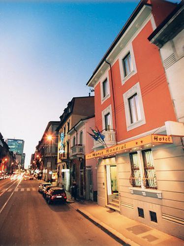 Фотография гостиницы Hotel Mondial