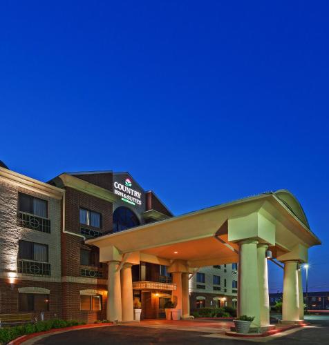 Фотография гостиницы Country Inn & Suites by Radisson, Lubbock, TX
