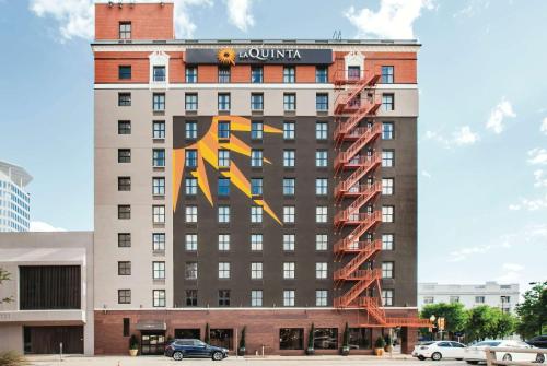 Фотография гостиницы La Quinta by Wyndham Dallas Downtown