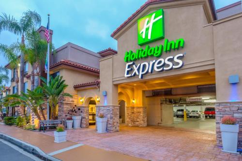 Фотография гостиницы Holiday Inn Express San Diego - Sea World Area, an IHG Hotel